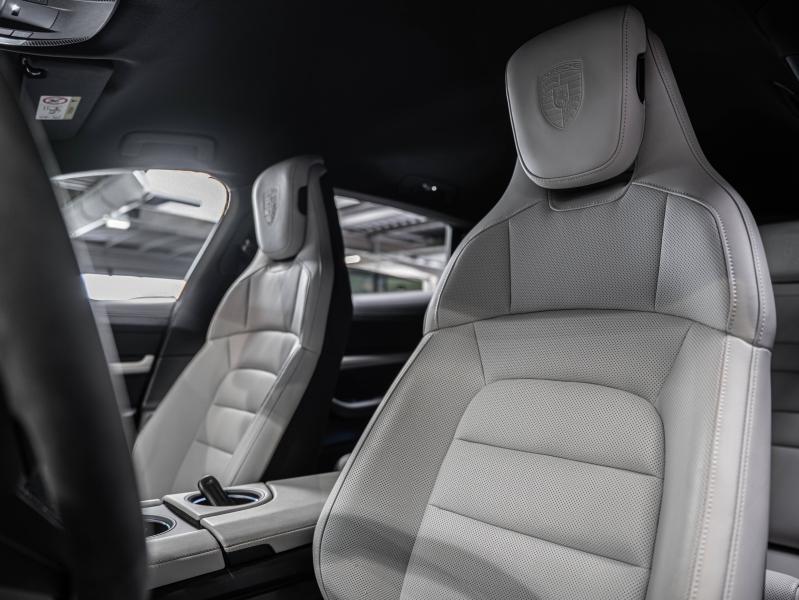 Voitures occasions PORSCHE Taycan Cross Turismo 4S Champagne-au-Mont-d'Or