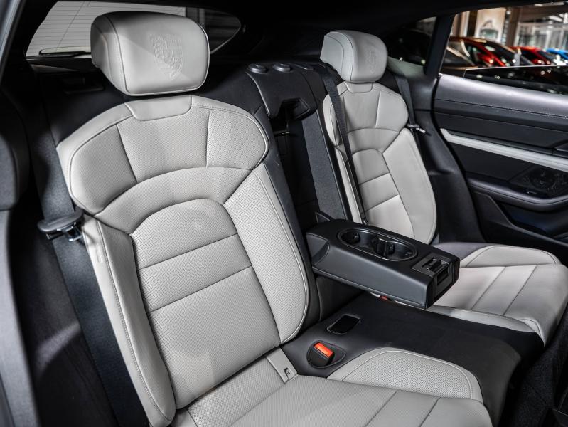 Voitures occasions PORSCHE Taycan Cross Turismo 4S Champagne-au-Mont-d'Or