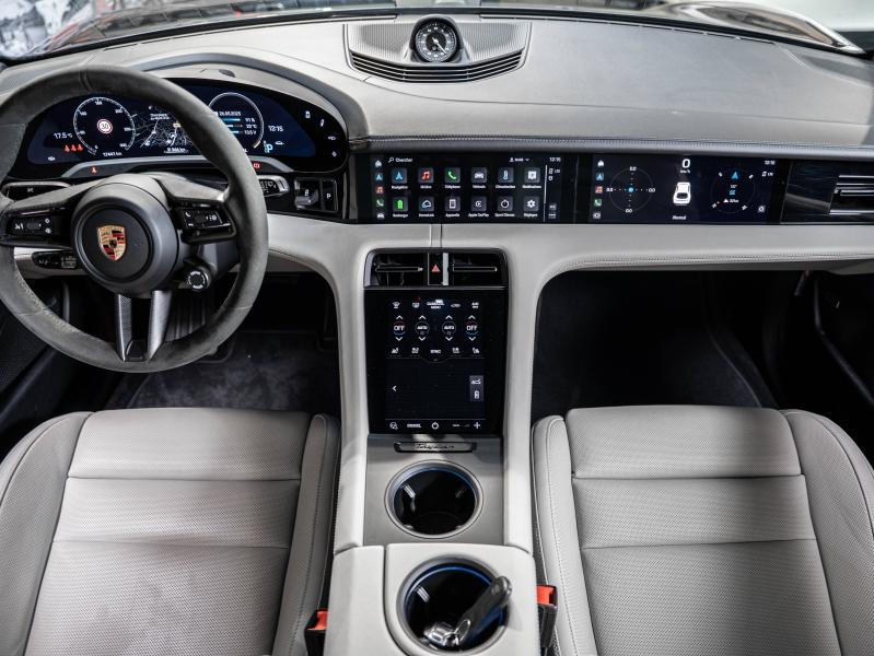 Voitures occasions PORSCHE Taycan Cross Turismo 4S Champagne-au-Mont-d'Or