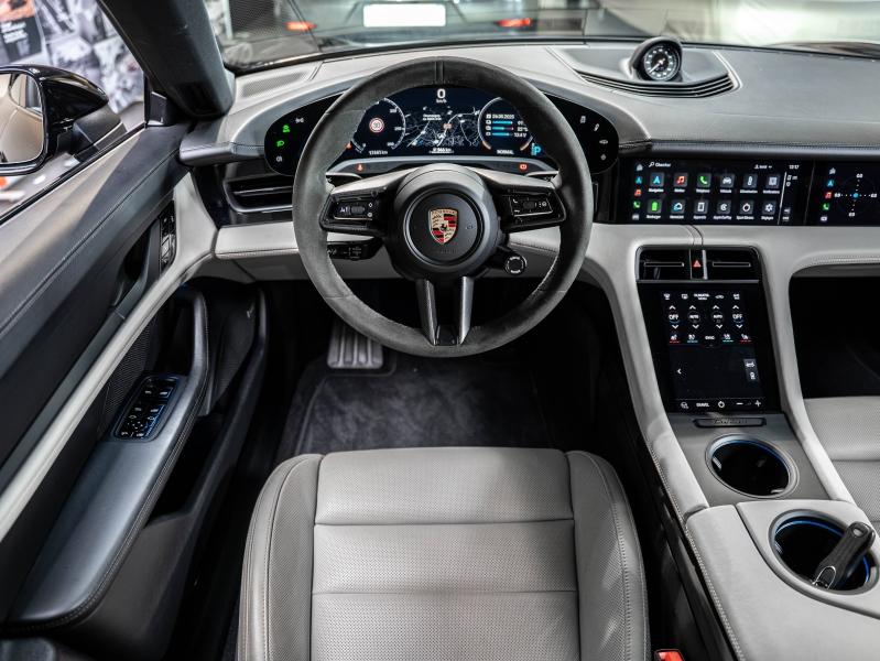 Voitures occasions PORSCHE Taycan Cross Turismo 4S Champagne-au-Mont-d'Or