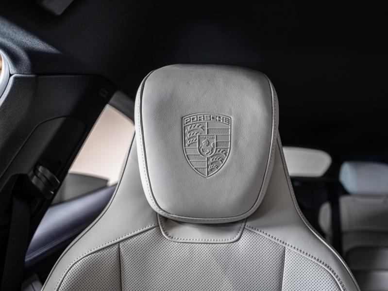 Voitures occasions PORSCHE Taycan Cross Turismo 4S Champagne-au-Mont-d'Or