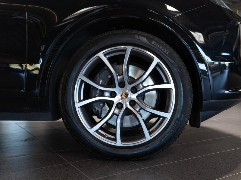 Voitures occasions PORSCHE CAYENNE E-Hybrid Champagne-au-Mont-d'Or