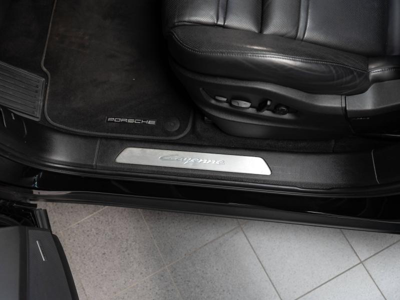 Voitures occasions PORSCHE CAYENNE E-Hybrid Champagne-au-Mont-d'Or