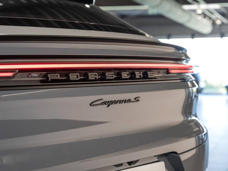 Voitures occasions PORSCHE Cayenne Coupe S E-Hybrid Champagne-au-Mont-d'Or