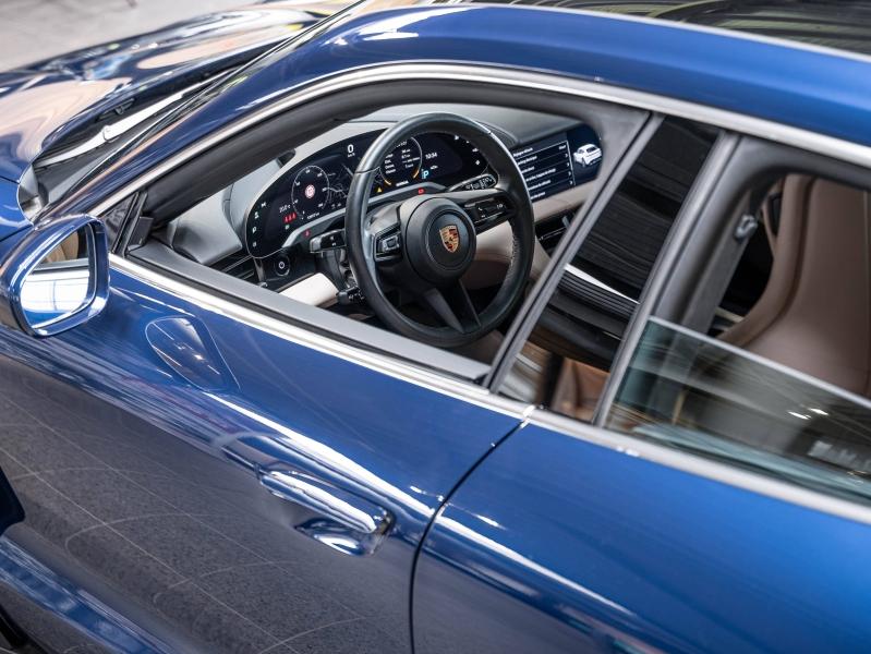 Voitures occasions PORSCHE Taycan Cross Turismo 4S Champagne-au-Mont-d'Or