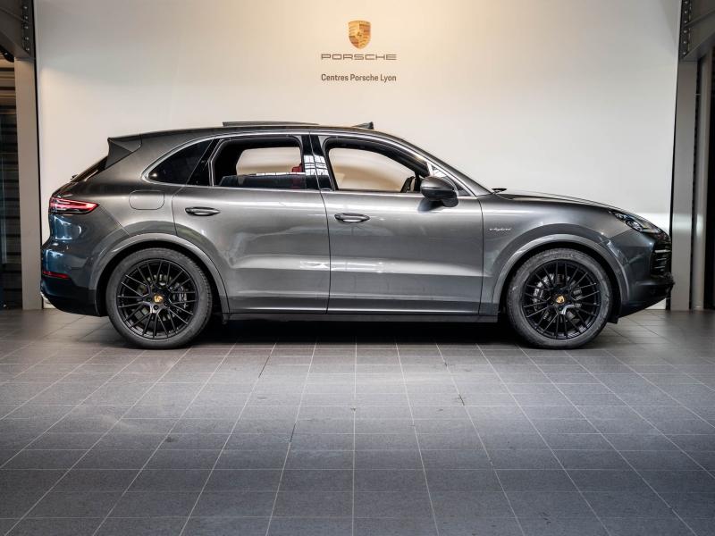 Voitures occasions PORSCHE CAYENNE E-Hybrid Champagne-au-Mont-d'Or
