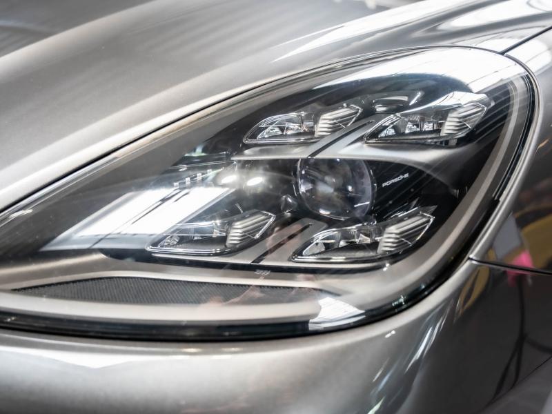 Voitures occasions PORSCHE CAYENNE E-Hybrid Champagne-au-Mont-d'Or