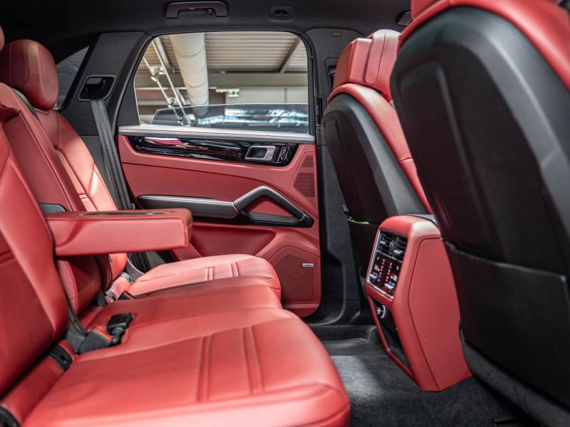 Voitures occasions PORSCHE CAYENNE E-Hybrid Champagne-au-Mont-d'Or