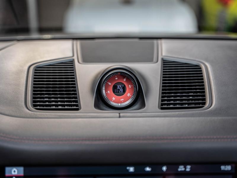 Voitures occasions PORSCHE CAYENNE E-Hybrid Champagne-au-Mont-d'Or