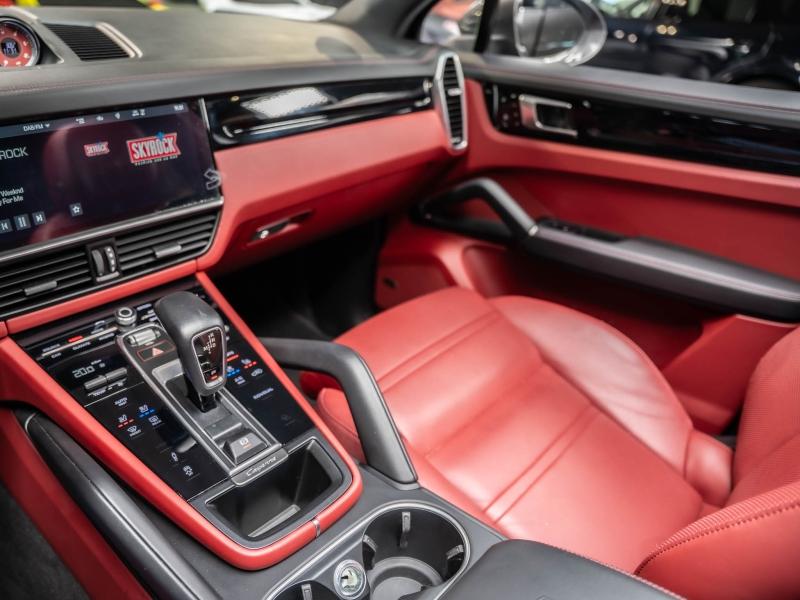 Voitures occasions PORSCHE CAYENNE E-Hybrid Champagne-au-Mont-d'Or