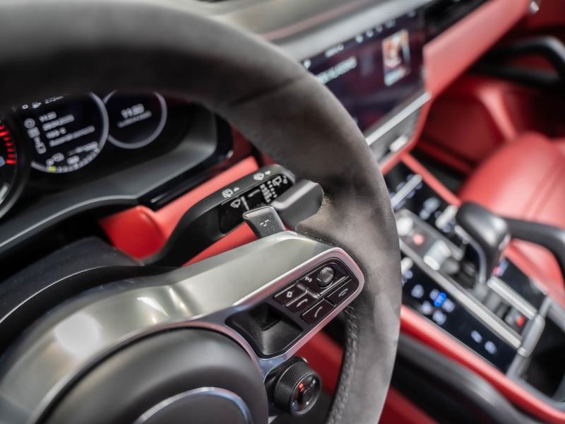 Voitures occasions PORSCHE CAYENNE E-Hybrid Champagne-au-Mont-d'Or