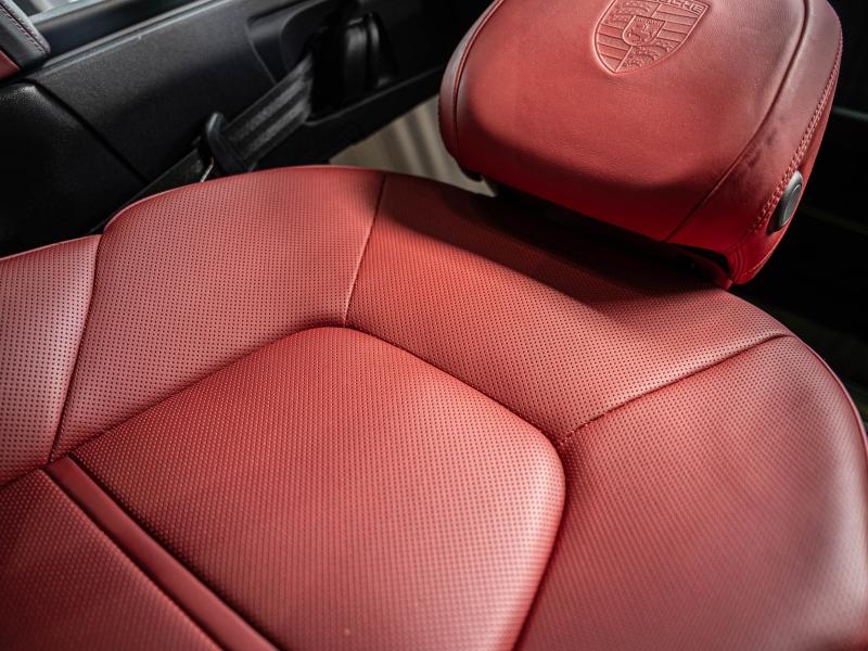 Voitures occasions PORSCHE CAYENNE E-Hybrid Champagne-au-Mont-d'Or