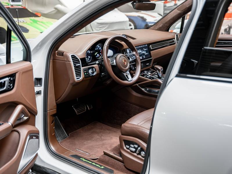 Voitures occasions PORSCHE CAYENNE Turbo S E-Hybrid Champagne-au-Mont-d'Or