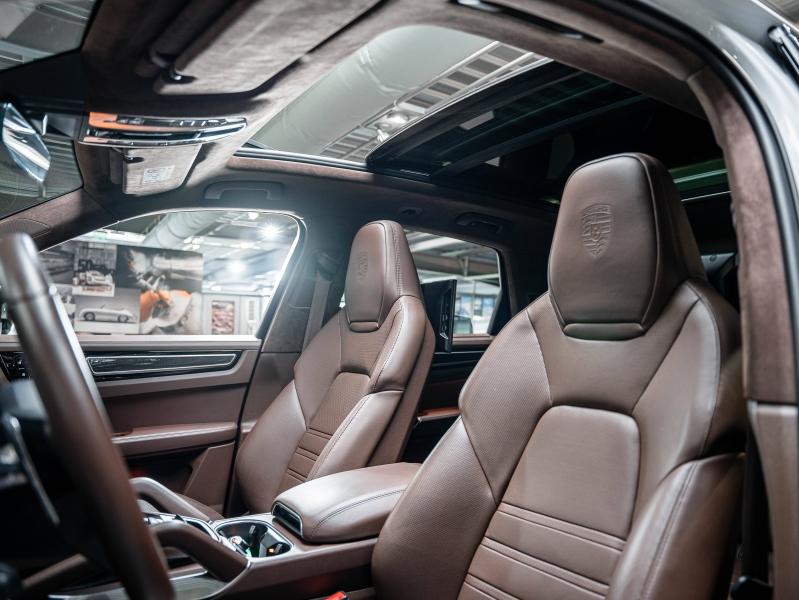Voitures occasions PORSCHE CAYENNE Turbo S E-Hybrid Champagne-au-Mont-d'Or