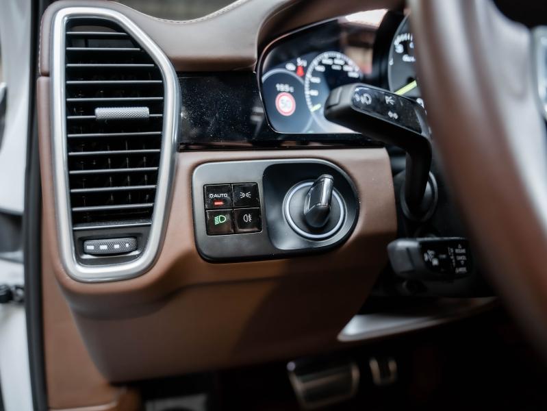 Voitures occasions PORSCHE CAYENNE Turbo S E-Hybrid Champagne-au-Mont-d'Or