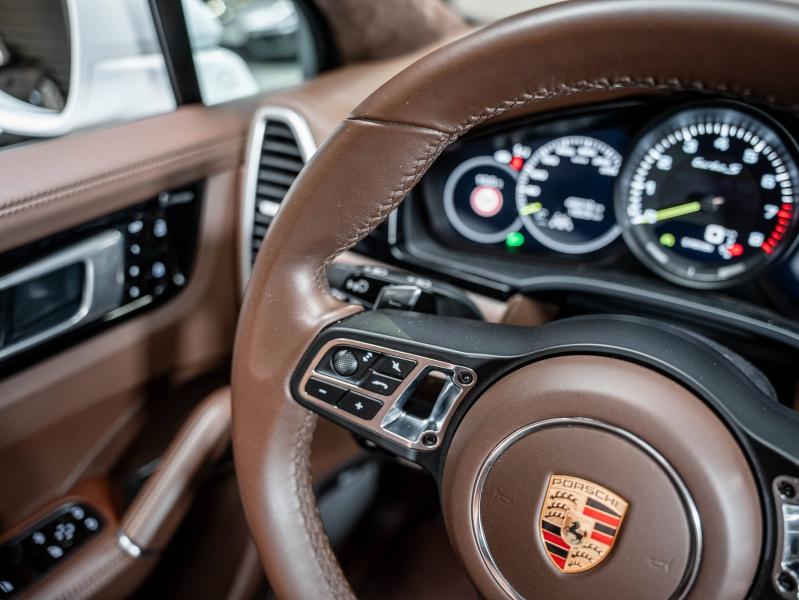 Voitures occasions PORSCHE CAYENNE Turbo S E-Hybrid Champagne-au-Mont-d'Or