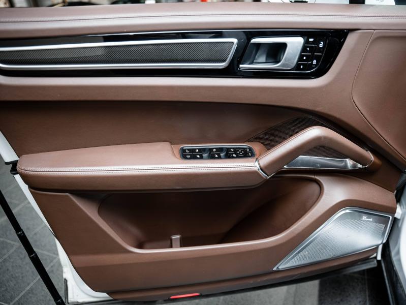 Voitures occasions PORSCHE CAYENNE Turbo S E-Hybrid Champagne-au-Mont-d'Or