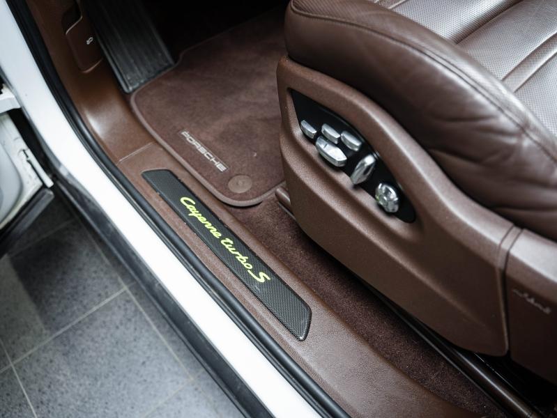 Voitures occasions PORSCHE CAYENNE Turbo S E-Hybrid Champagne-au-Mont-d'Or