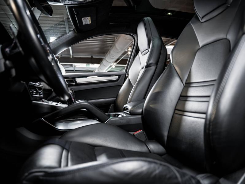 Voitures occasions PORSCHE Cayenne Coupe Turbo Champagne-au-Mont-d'Or