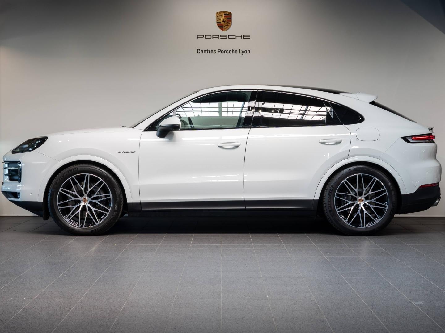 Voitures occasions PORSCHE Cayenne Coupe E-Hybrid Champagne-au-Mont-d'Or