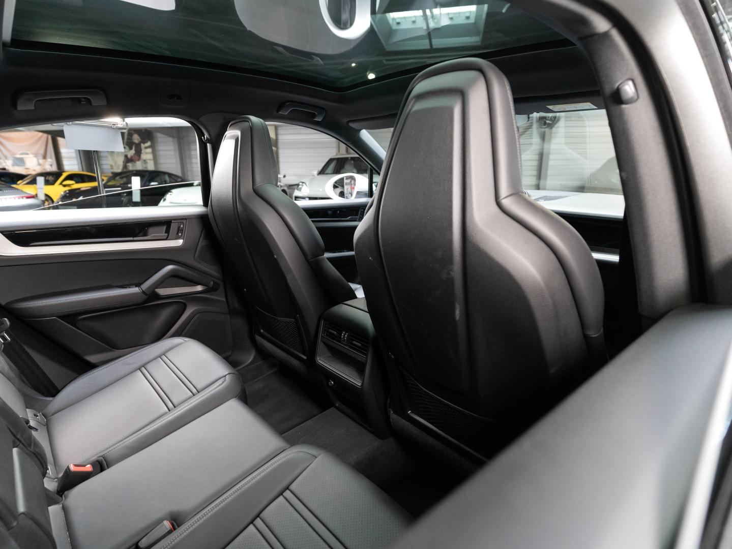 Voitures occasions PORSCHE Cayenne Coupe E-Hybrid Champagne-au-Mont-d'Or