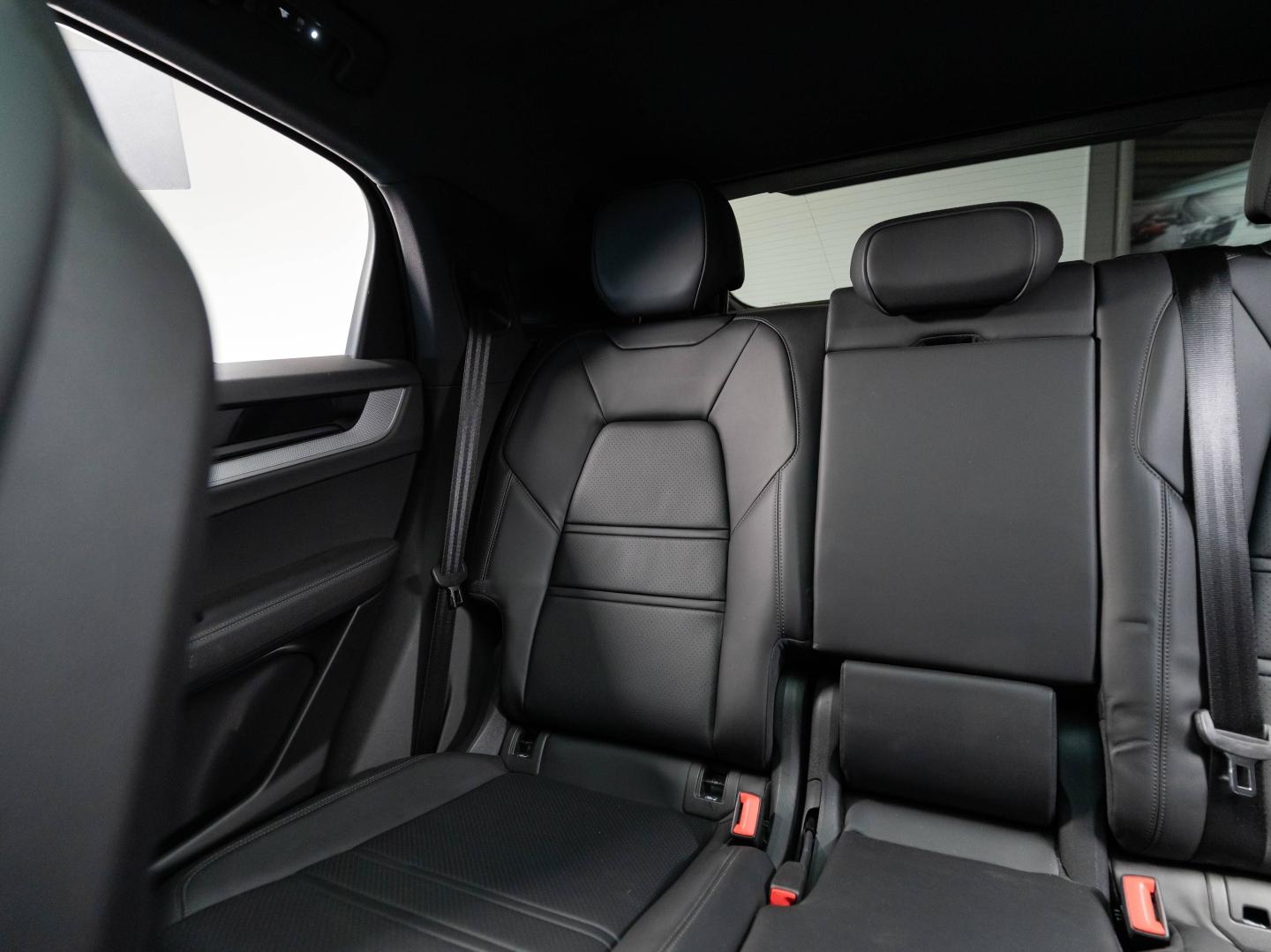 Voitures occasions PORSCHE Cayenne Coupe E-Hybrid Champagne-au-Mont-d'Or