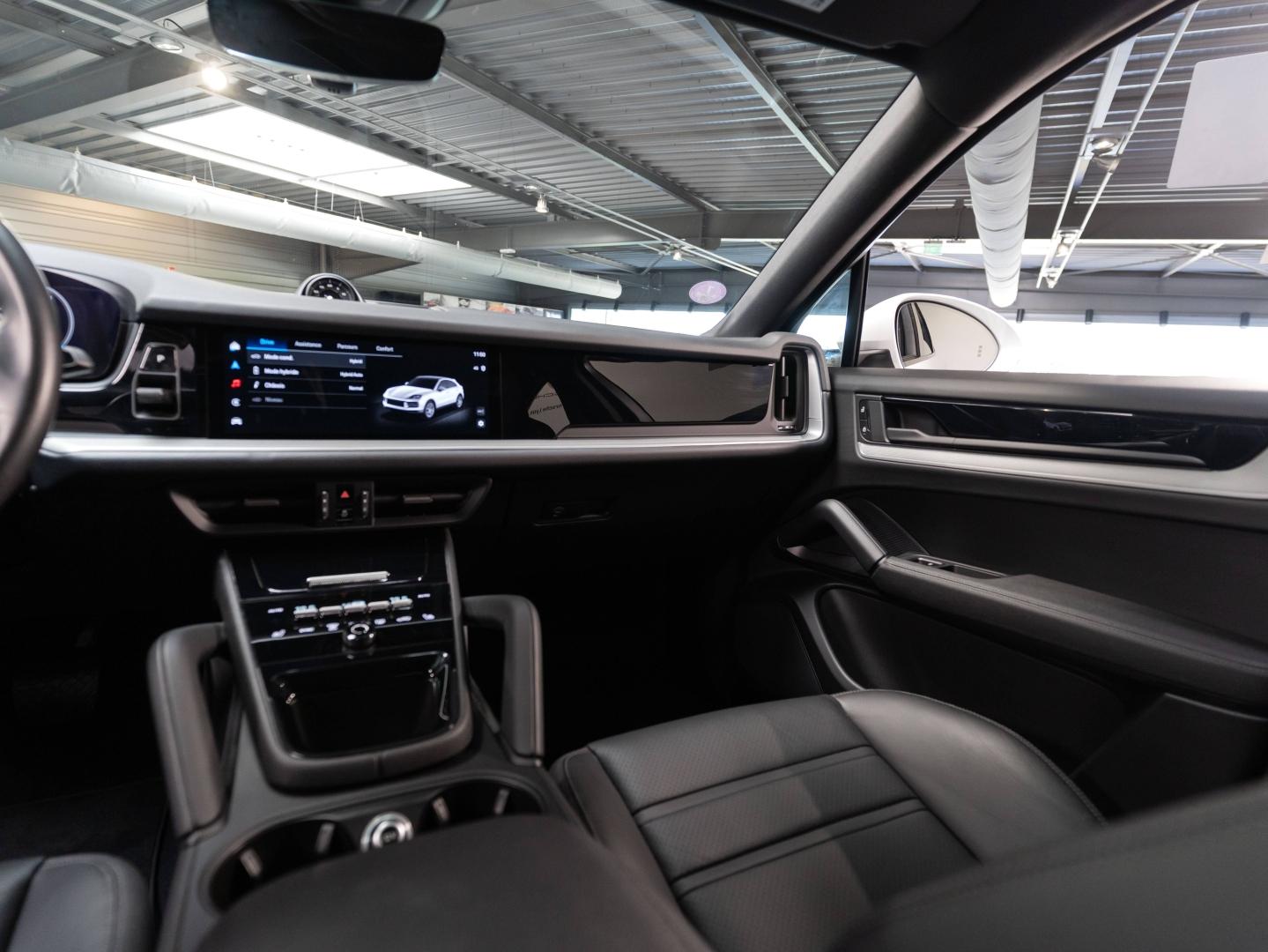 Voitures occasions PORSCHE Cayenne Coupe E-Hybrid Champagne-au-Mont-d'Or