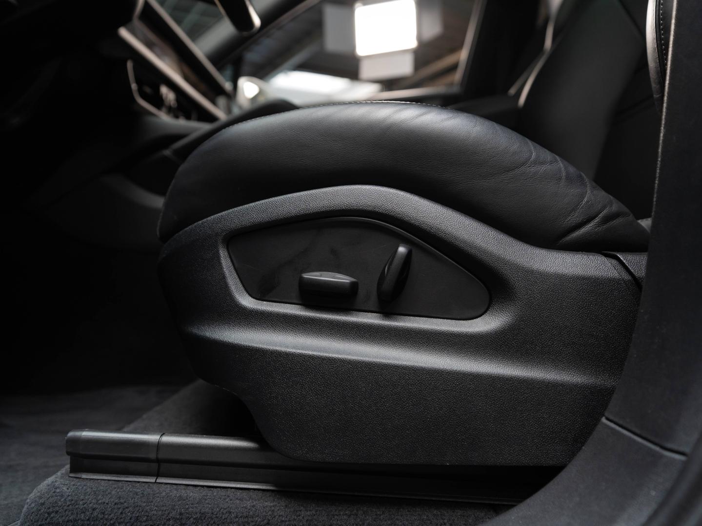 Voitures occasions PORSCHE Cayenne Coupe E-Hybrid Champagne-au-Mont-d'Or