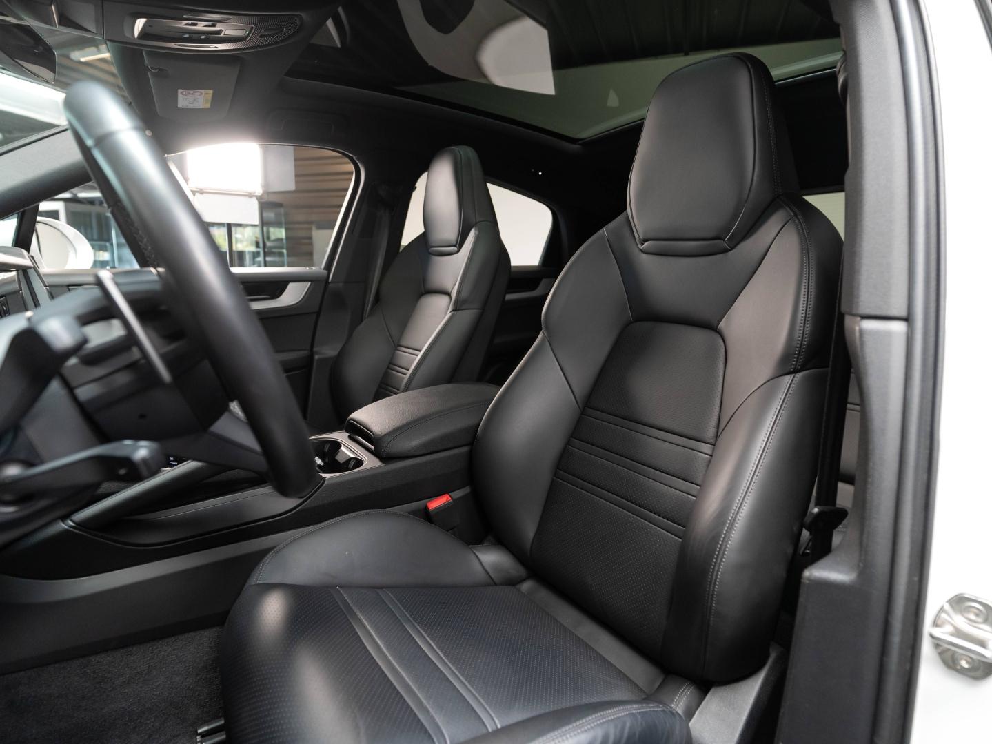 Voitures occasions PORSCHE Cayenne Coupe E-Hybrid Champagne-au-Mont-d'Or