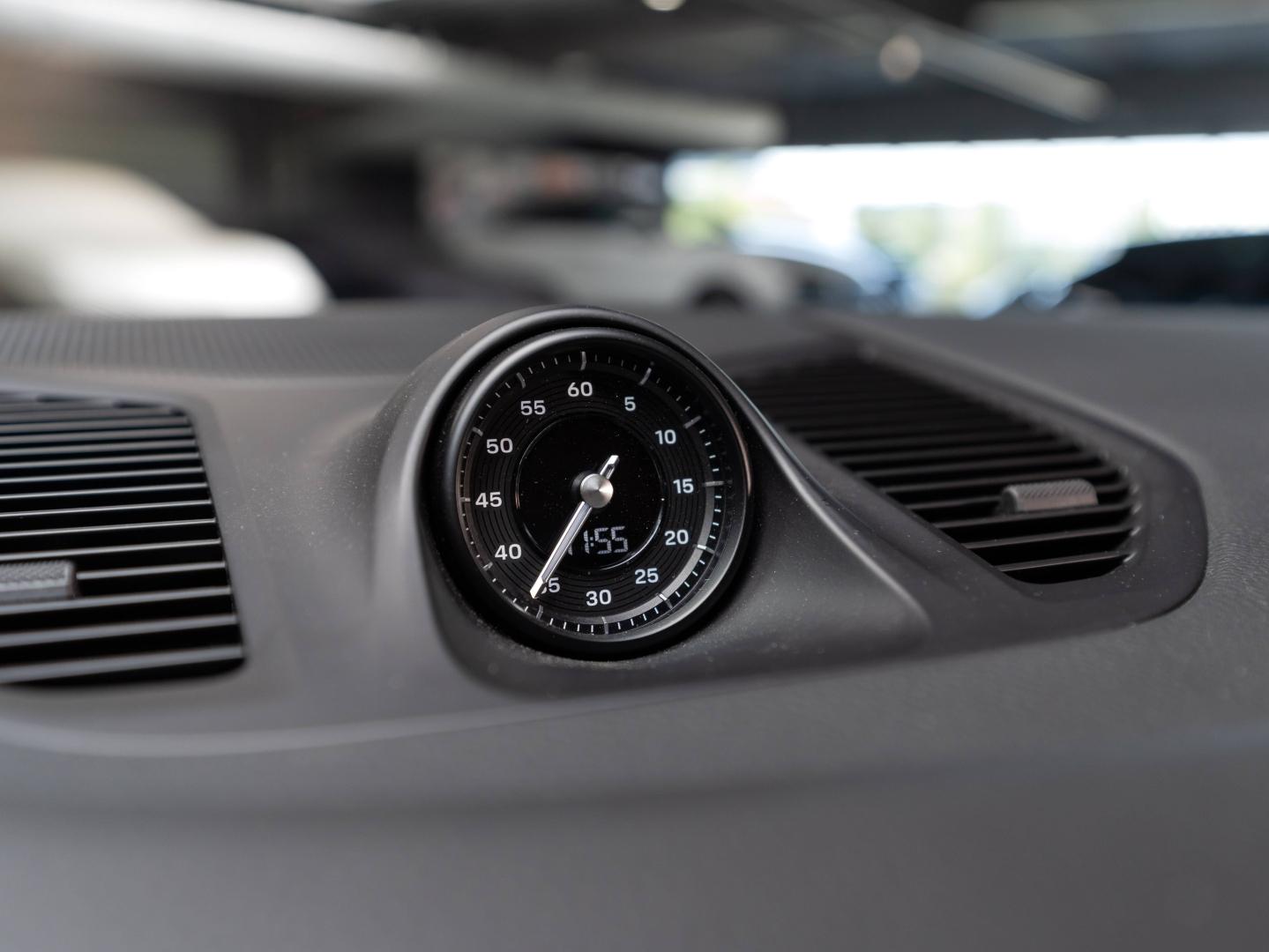 Voitures occasions PORSCHE Cayenne Coupe E-Hybrid Champagne-au-Mont-d'Or