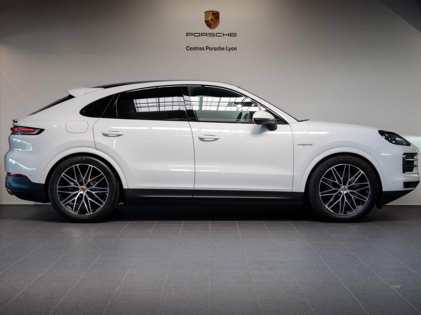 Voitures occasions PORSCHE Cayenne Coupe E-Hybrid Champagne-au-Mont-d'Or