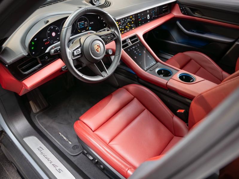 Voitures occasions PORSCHE Taycan Cross Turismo 4S Champagne-au-Mont-d'Or