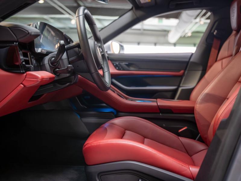 Voitures occasions PORSCHE Taycan Cross Turismo 4S Champagne-au-Mont-d'Or