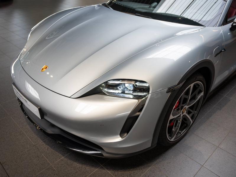 Voitures occasions PORSCHE Taycan Cross Turismo 4S Champagne-au-Mont-d'Or