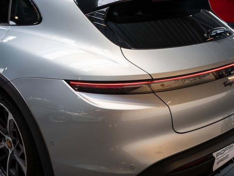 Voitures occasions PORSCHE Taycan Cross Turismo 4S Champagne-au-Mont-d'Or