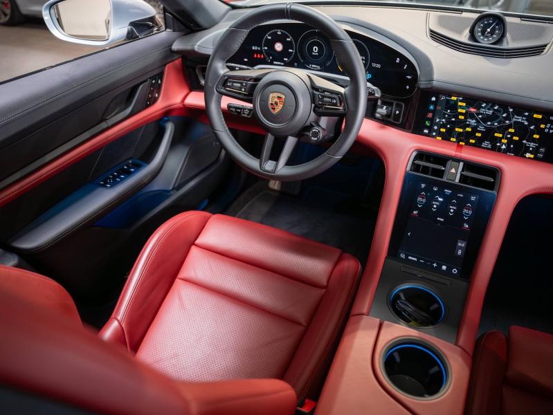 Voitures occasions PORSCHE Taycan Cross Turismo 4S Champagne-au-Mont-d'Or