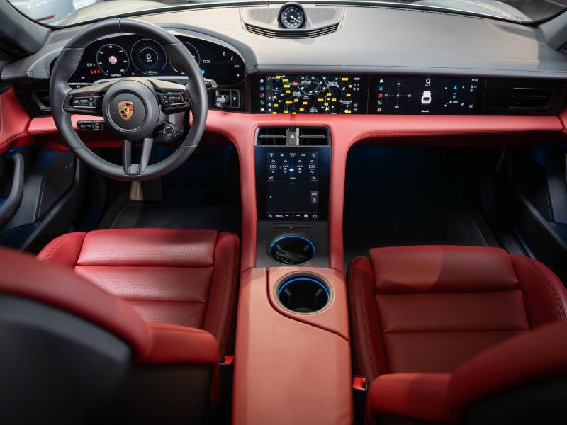 Voitures occasions PORSCHE Taycan Cross Turismo 4S Champagne-au-Mont-d'Or