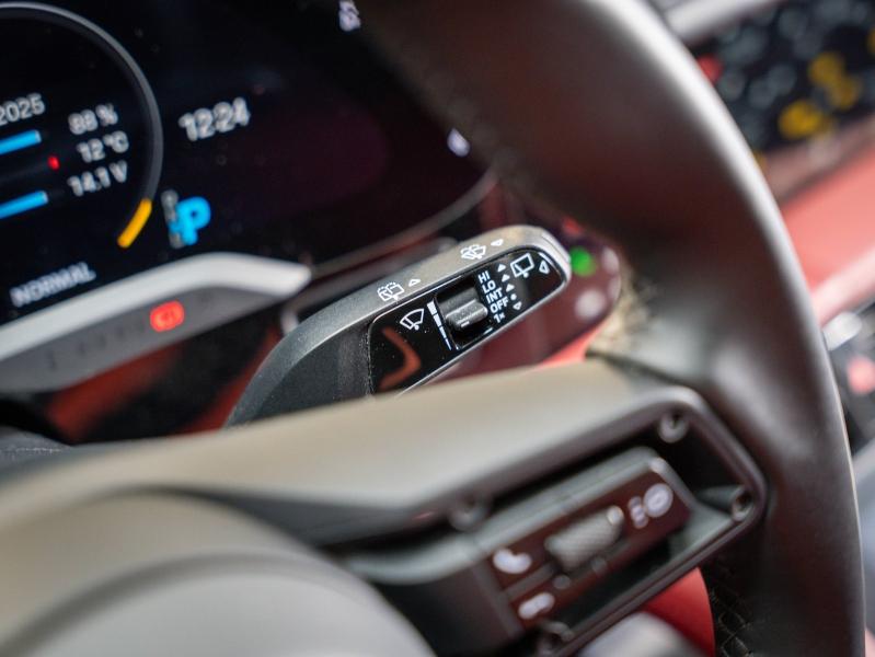 Voitures occasions PORSCHE Taycan Cross Turismo 4S Champagne-au-Mont-d'Or