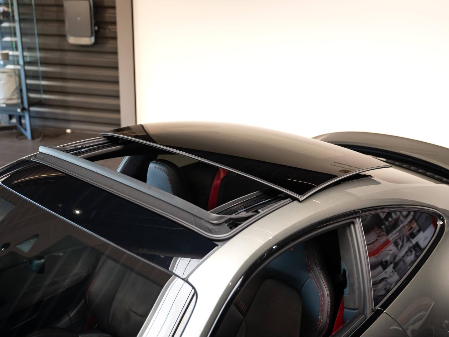 Voitures occasions PORSCHE 911 Coupe Carrera 4 GTS Champagne-au-Mont-d'Or