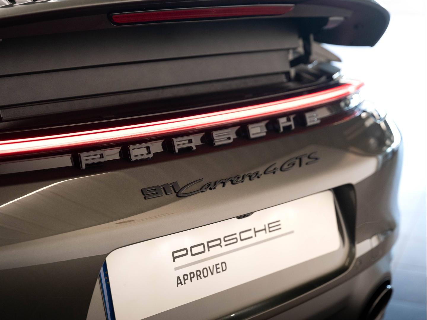 Voitures occasions PORSCHE 911 Coupe Carrera 4 GTS Champagne-au-Mont-d'Or