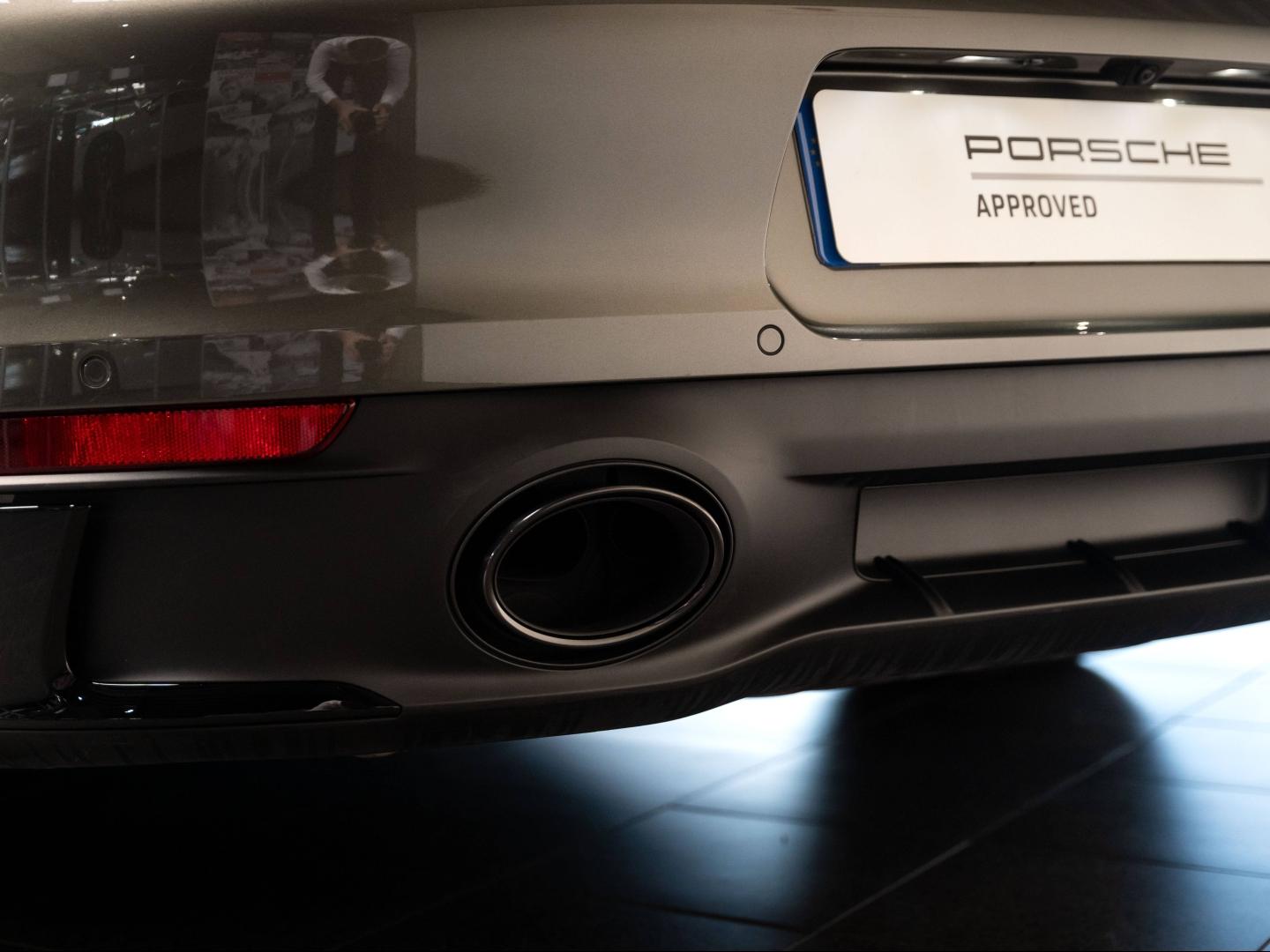 Voitures occasions PORSCHE 911 Coupe Carrera 4 GTS Champagne-au-Mont-d'Or