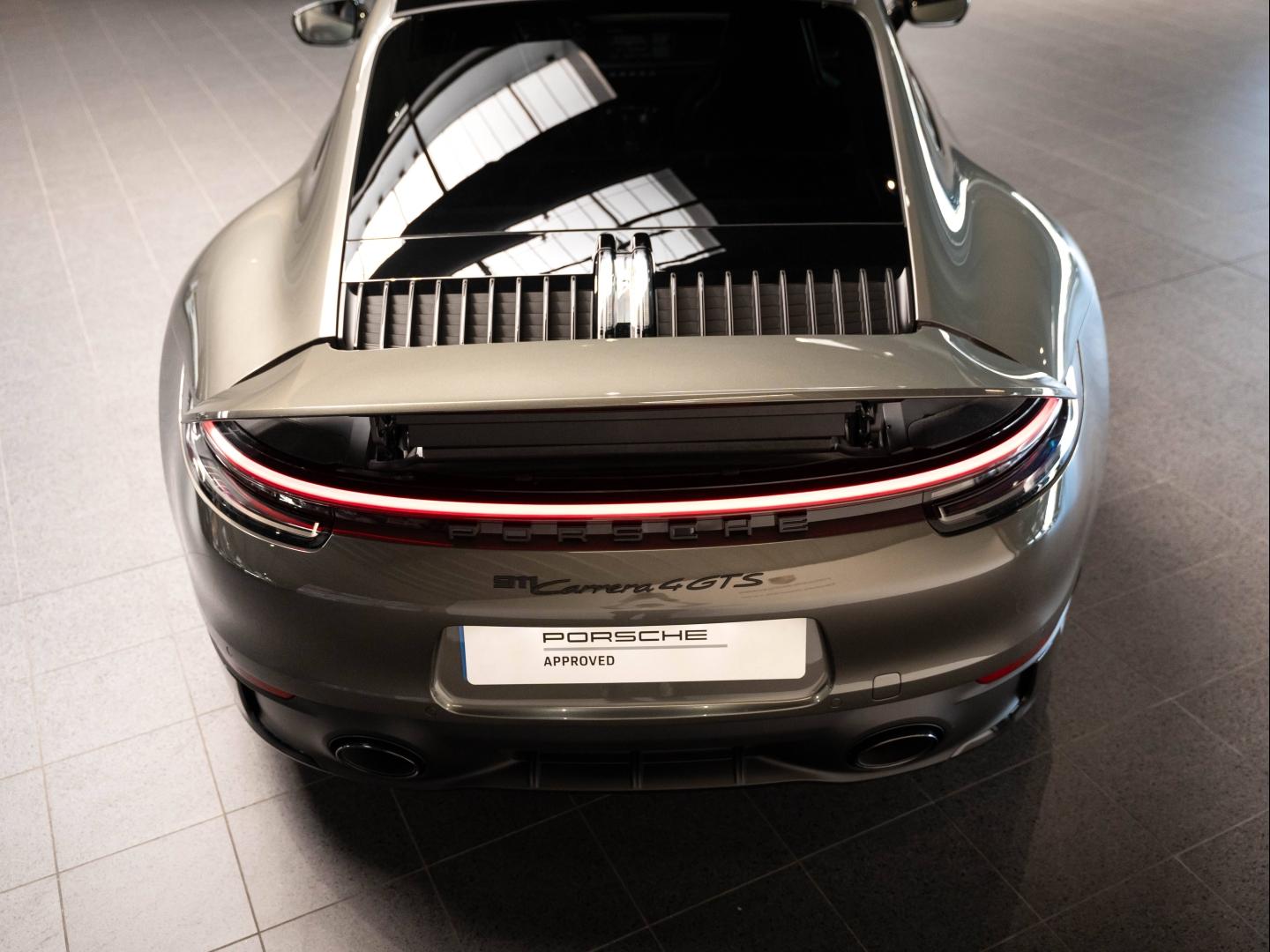 Voitures occasions PORSCHE 911 Coupe Carrera 4 GTS Champagne-au-Mont-d'Or