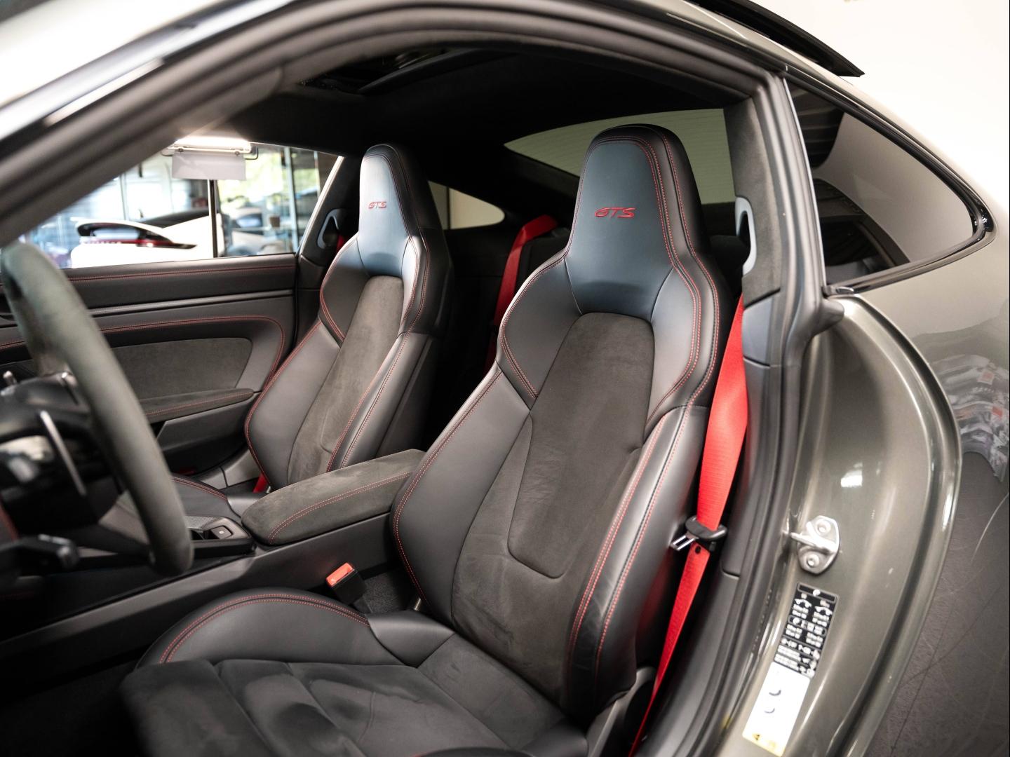 Voitures occasions PORSCHE 911 Coupe Carrera 4 GTS Champagne-au-Mont-d'Or