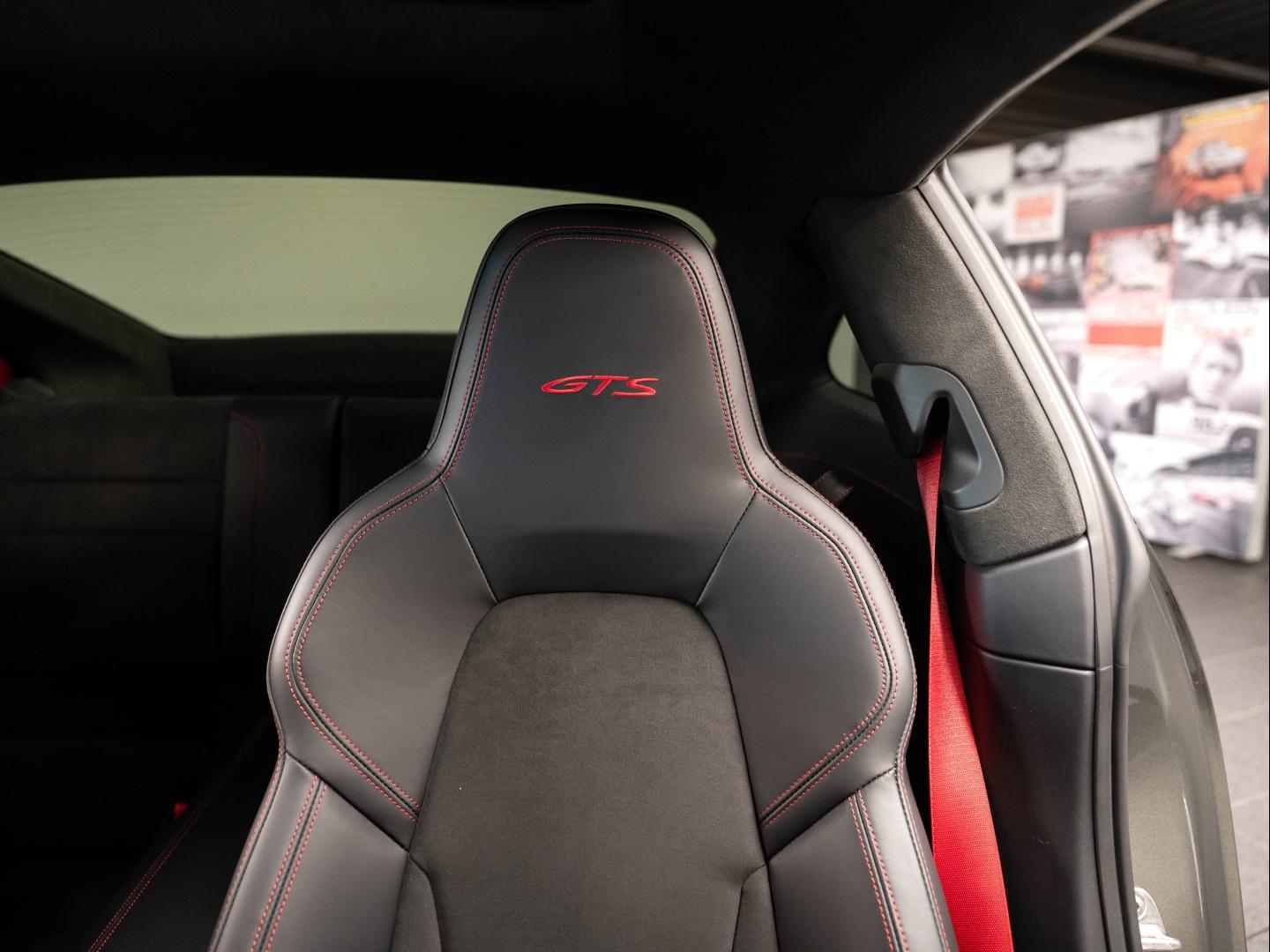 Voitures occasions PORSCHE 911 Coupe Carrera 4 GTS Champagne-au-Mont-d'Or