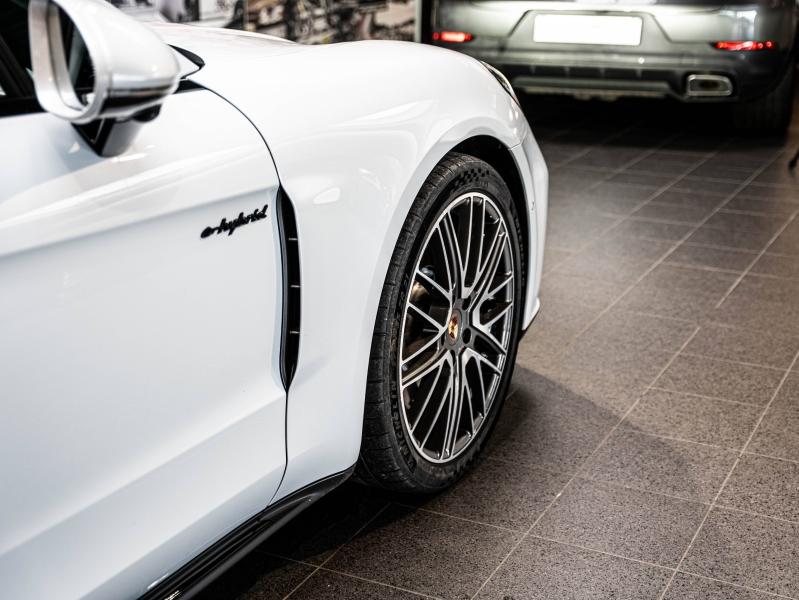 Voitures occasions PORSCHE PANAMERA 4 Champagne-au-Mont-d'Or