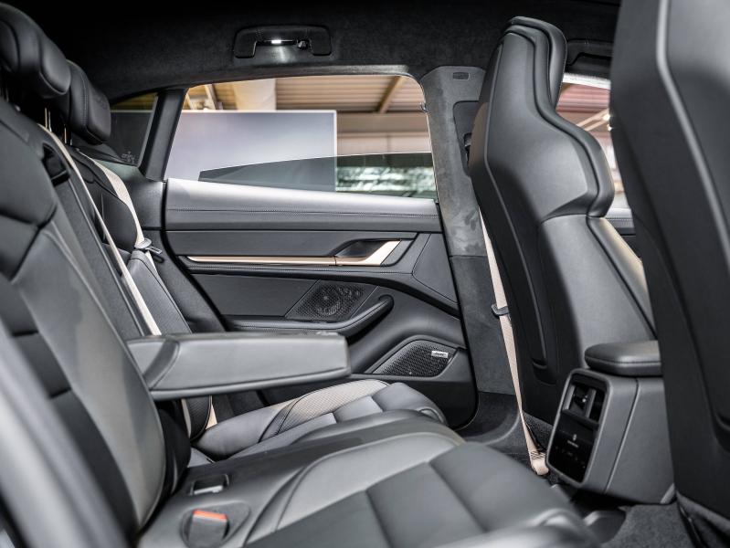 Voitures occasions PORSCHE Taycan Sport Turismo Turbo Champagne-au-Mont-d'Or