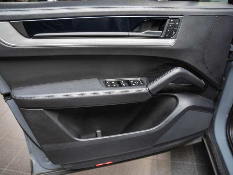 Voitures occasions PORSCHE Cayenne Coupe E-Hybrid Champagne-au-Mont-d'Or