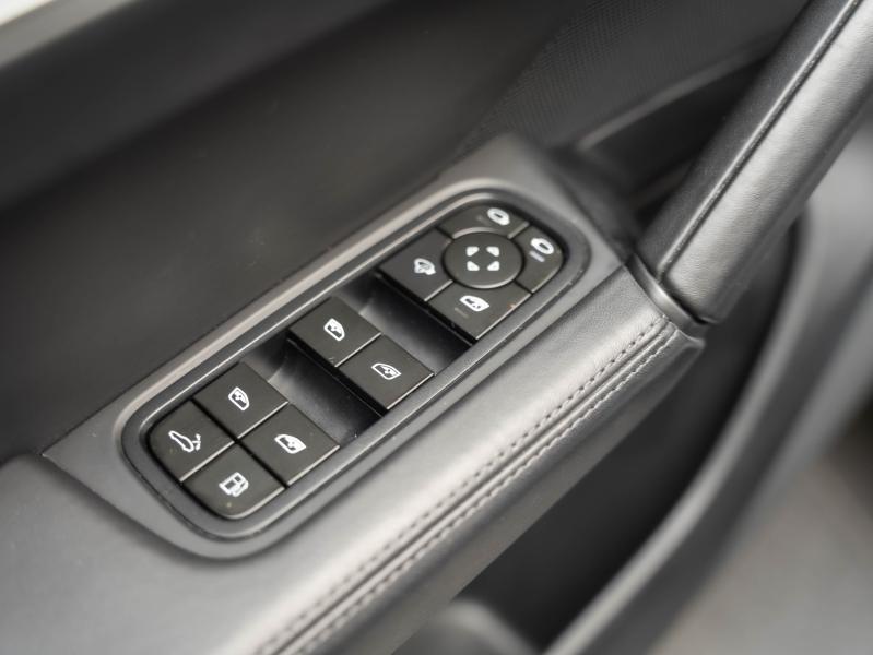 Voitures occasions PORSCHE Cayenne Coupe E-Hybrid Champagne-au-Mont-d'Or