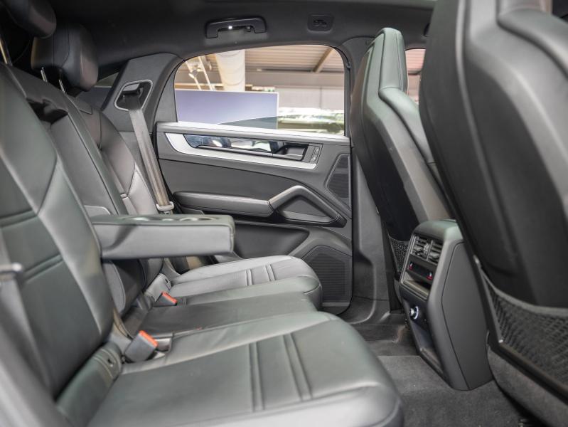 Voitures occasions PORSCHE Cayenne Coupe E-Hybrid Champagne-au-Mont-d'Or