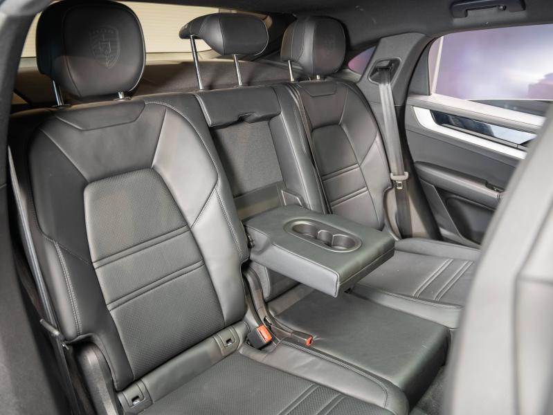 Voitures occasions PORSCHE Cayenne Coupe E-Hybrid Champagne-au-Mont-d'Or